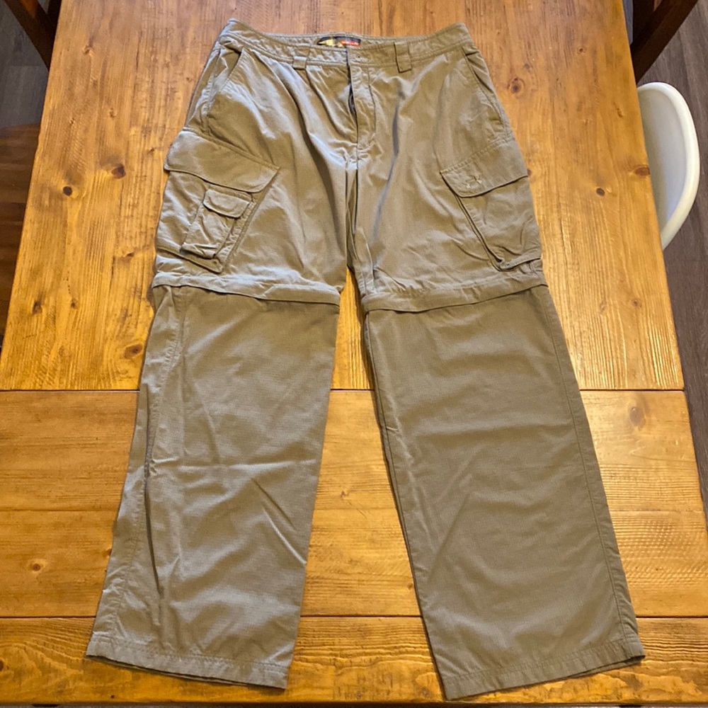 Under Armour Men’s Pants tactical convertible shorts beige EUC 34 w X 30 l